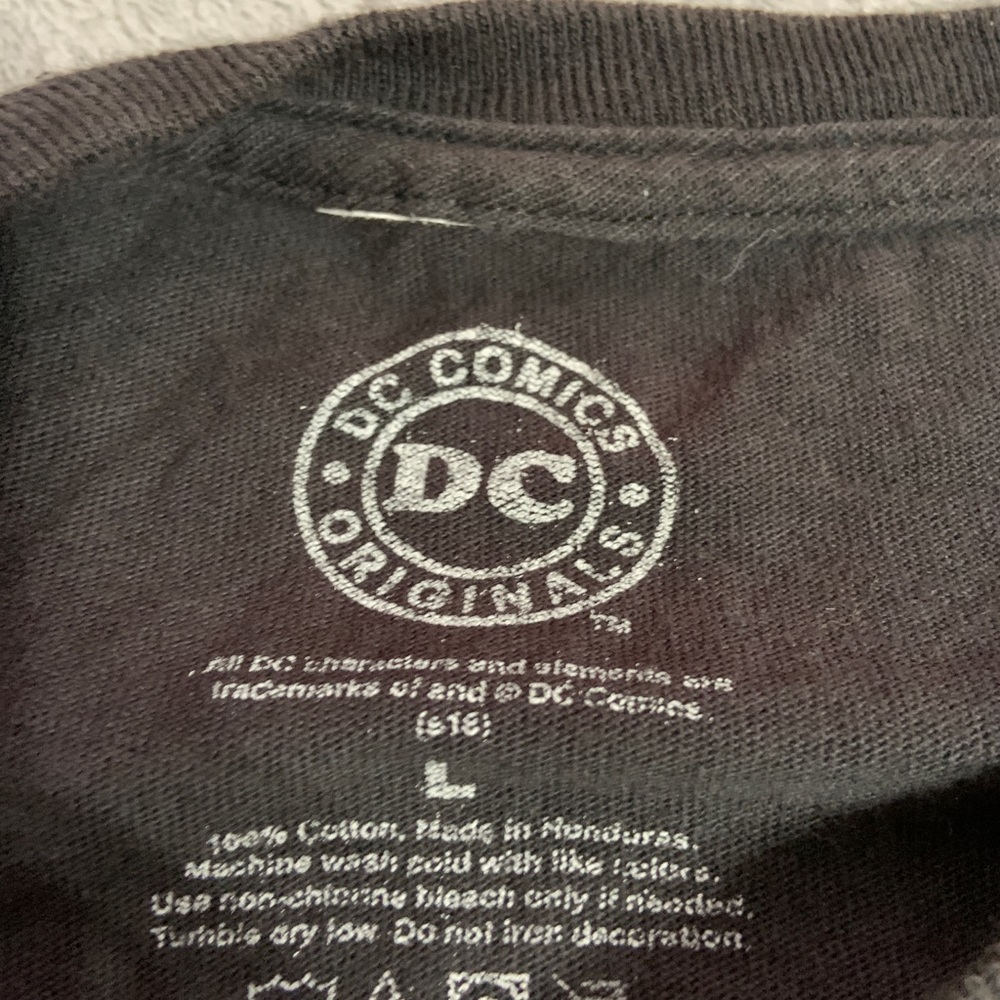 DC Comics Tee - Picture 4 of 4